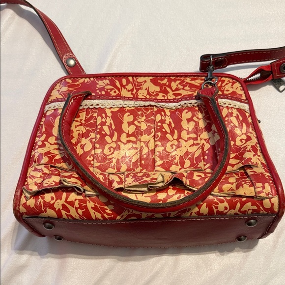 Patricia Nash Red and Cream Floral Shoulder Bag - Picture 1 of 6